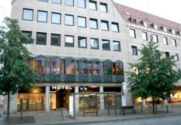Tiptop Hotel Am Schoenen Brunnen Nuremberg Exterior photo